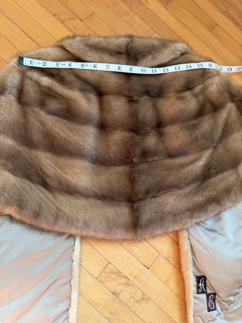 Vintage GENUINE MINK FUR Natural Brown Shrug Shawl Stole Wrap Bridal Wedding S/M - Picture 15 of 16
